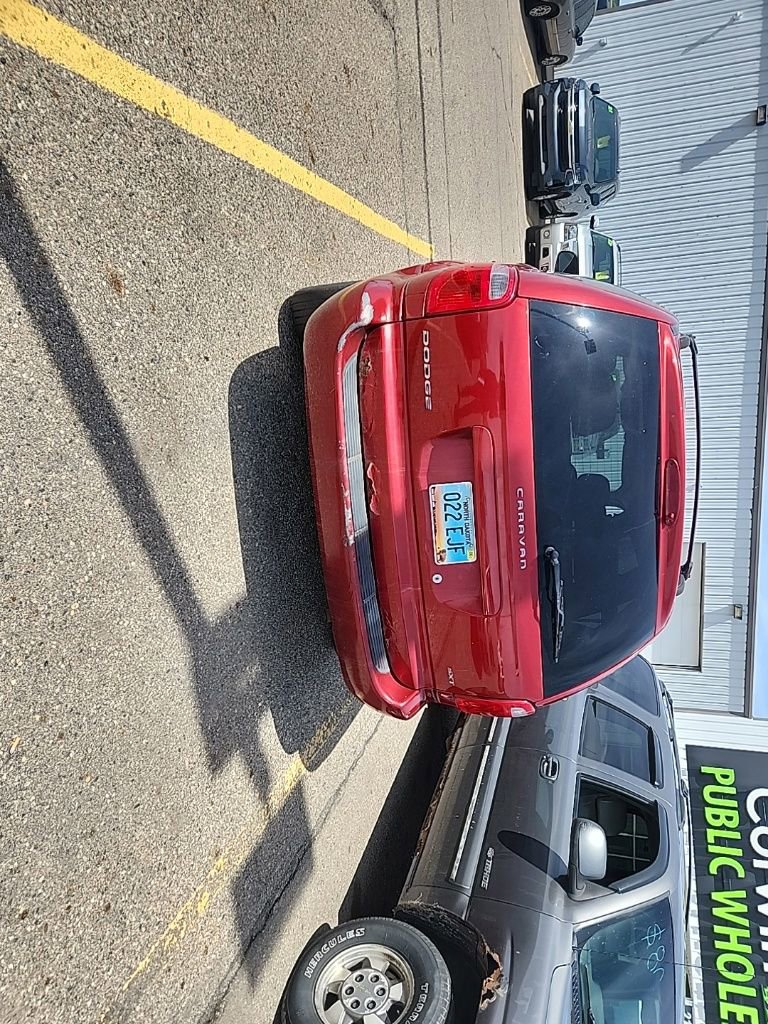 Used 2006 Dodge Caravan SXT w/ Popular Equipment Group I FWD image 6