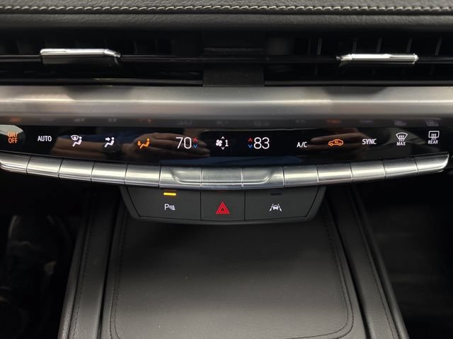 Used 2024 Cadillac XT4 Premium Luxury FWD image 16