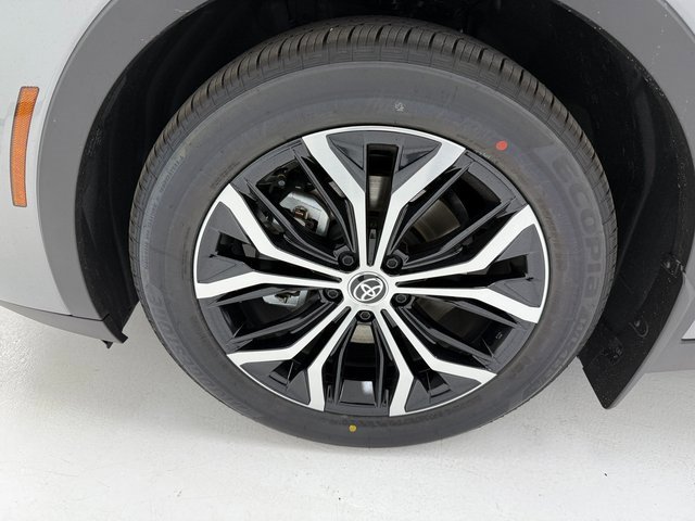 New 2026 Toyota Crown Limited image 7