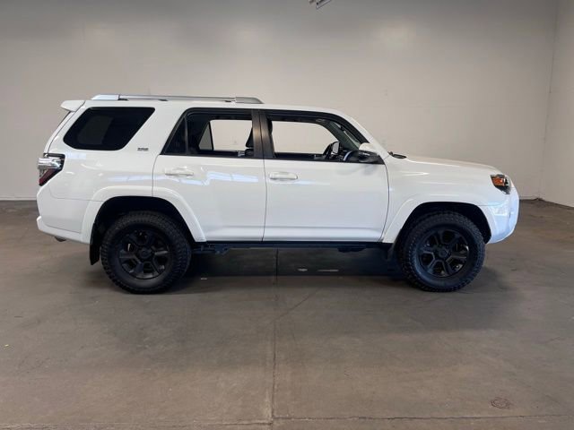 Used 2018 Toyota 4Runner SR5 Premium AWD/4WD image 2
