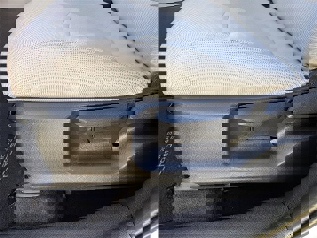 Used 2022 Toyota Corolla Cross LE image 22