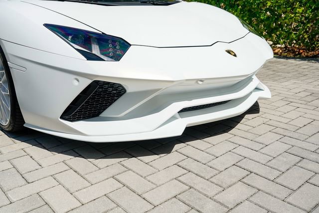 Used 2018 Lamborghini Aventador S AWD/4WD image 39