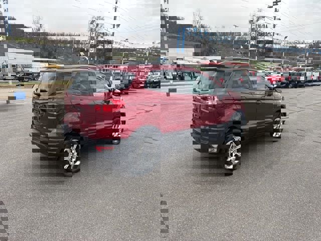 Used 2020 Ford EcoSport SE w/ SE Convenience Package image 5