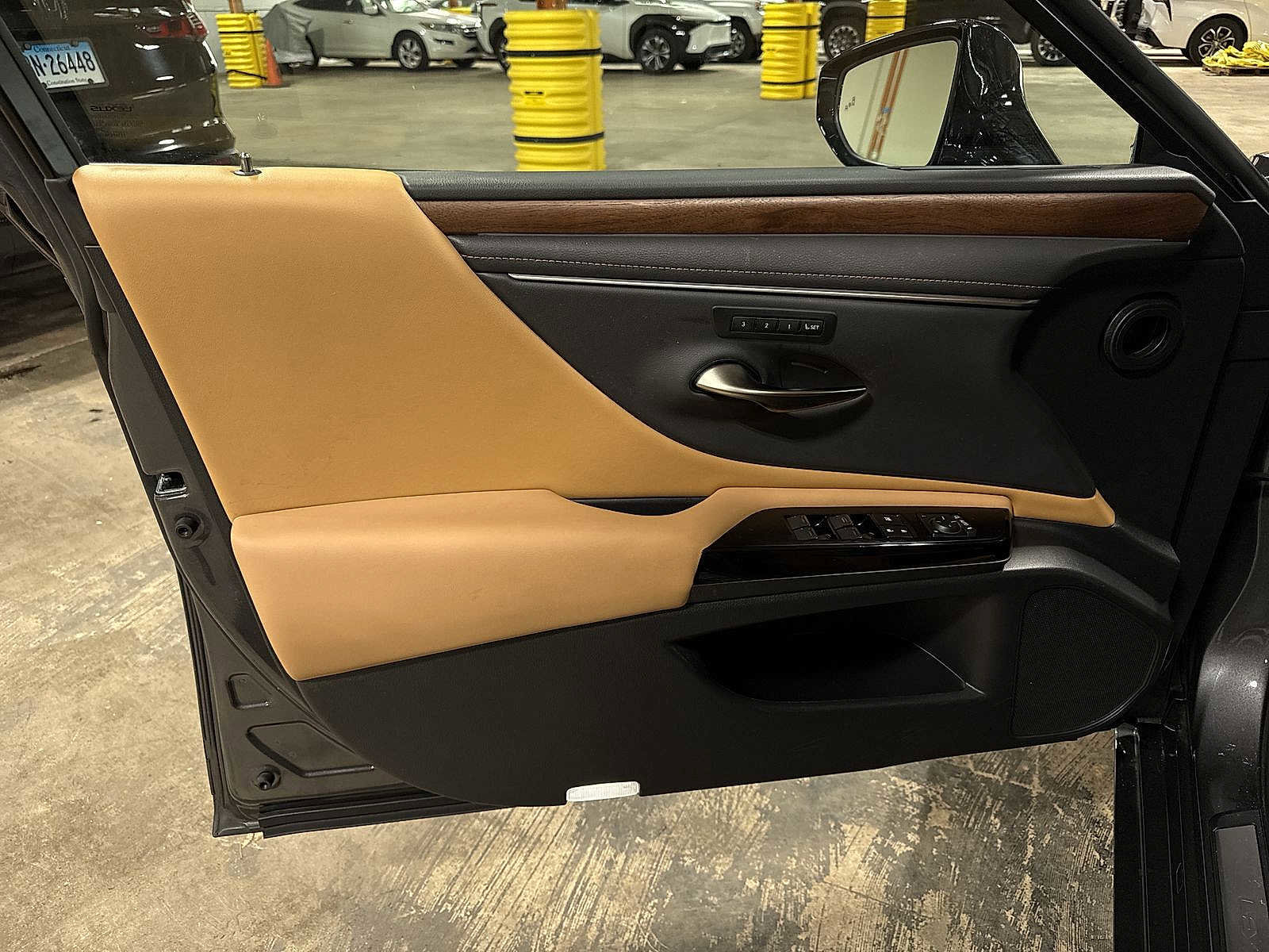 Used 2024 Lexus ES 350 w/ Premium Package image 29