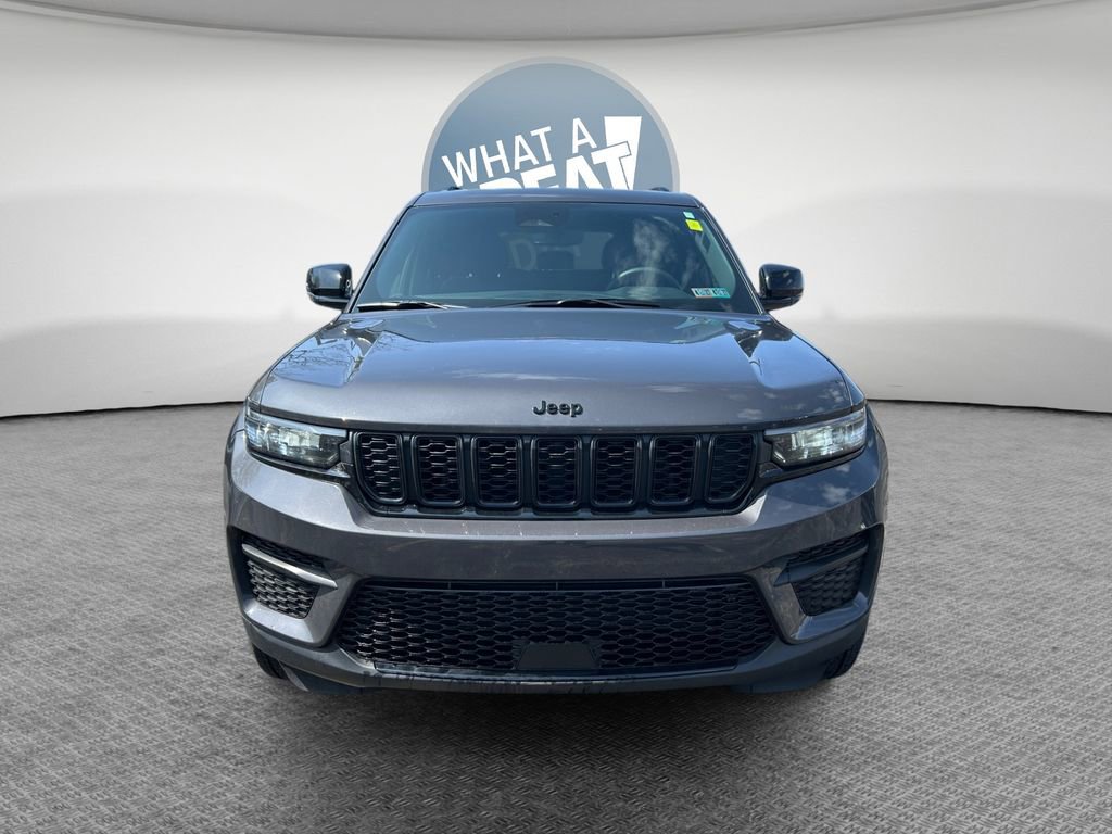 Certified 2023 Jeep Grand Cherokee Altitude image 11