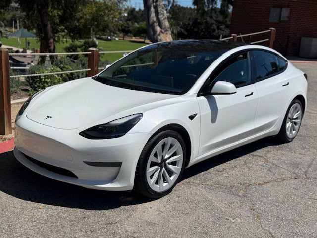 Used 2023 Tesla Model 3 Standard Range RWD image 1