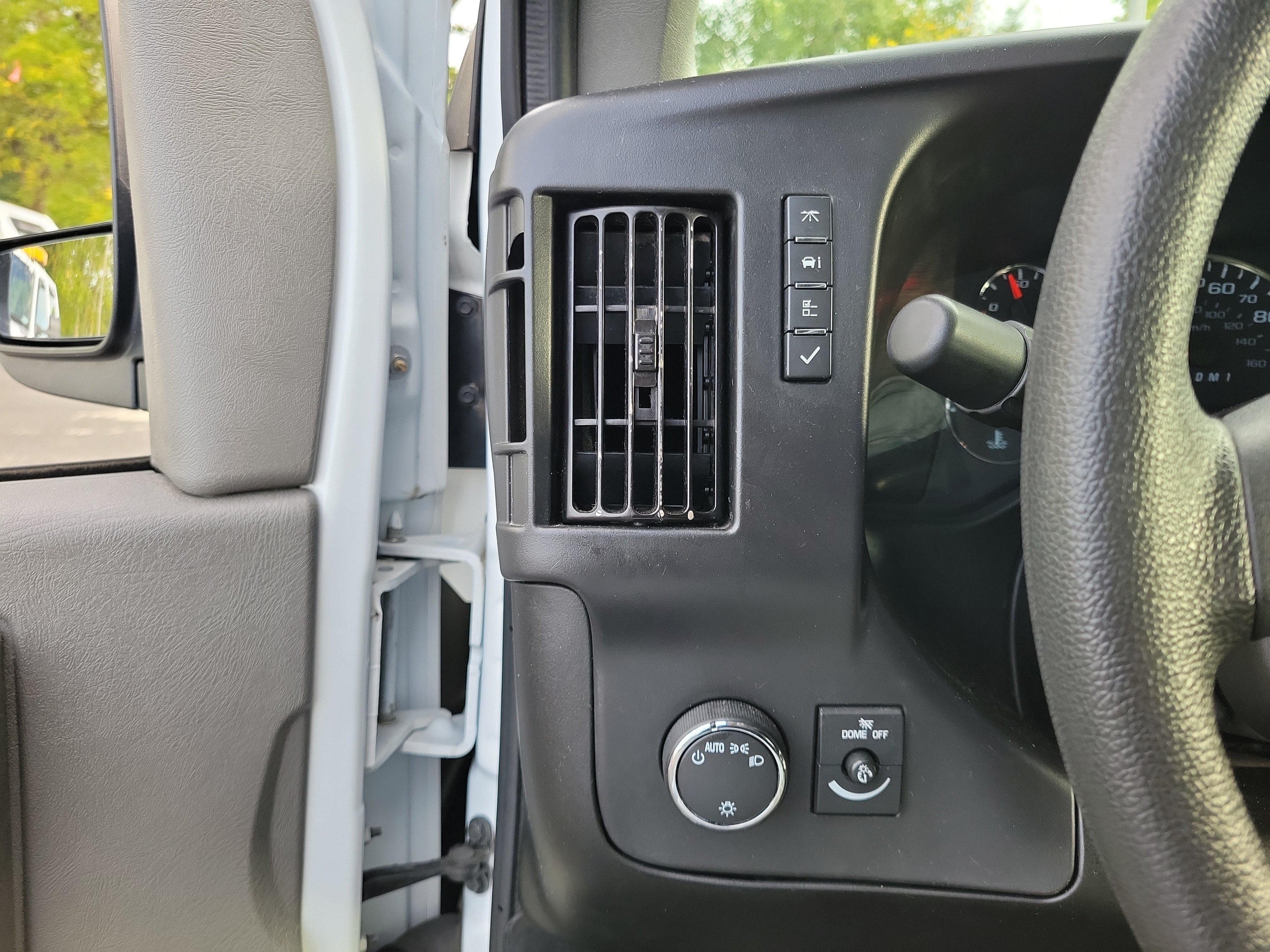 Used 2024 Chevrolet Express 3500 LT w/ LT Preferred Equipment Group RWD image 20
