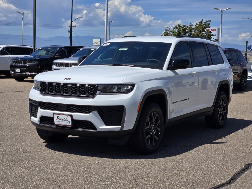 New 2026 Jeep Grand Cherokee L Altitude AWD/4WD image 5