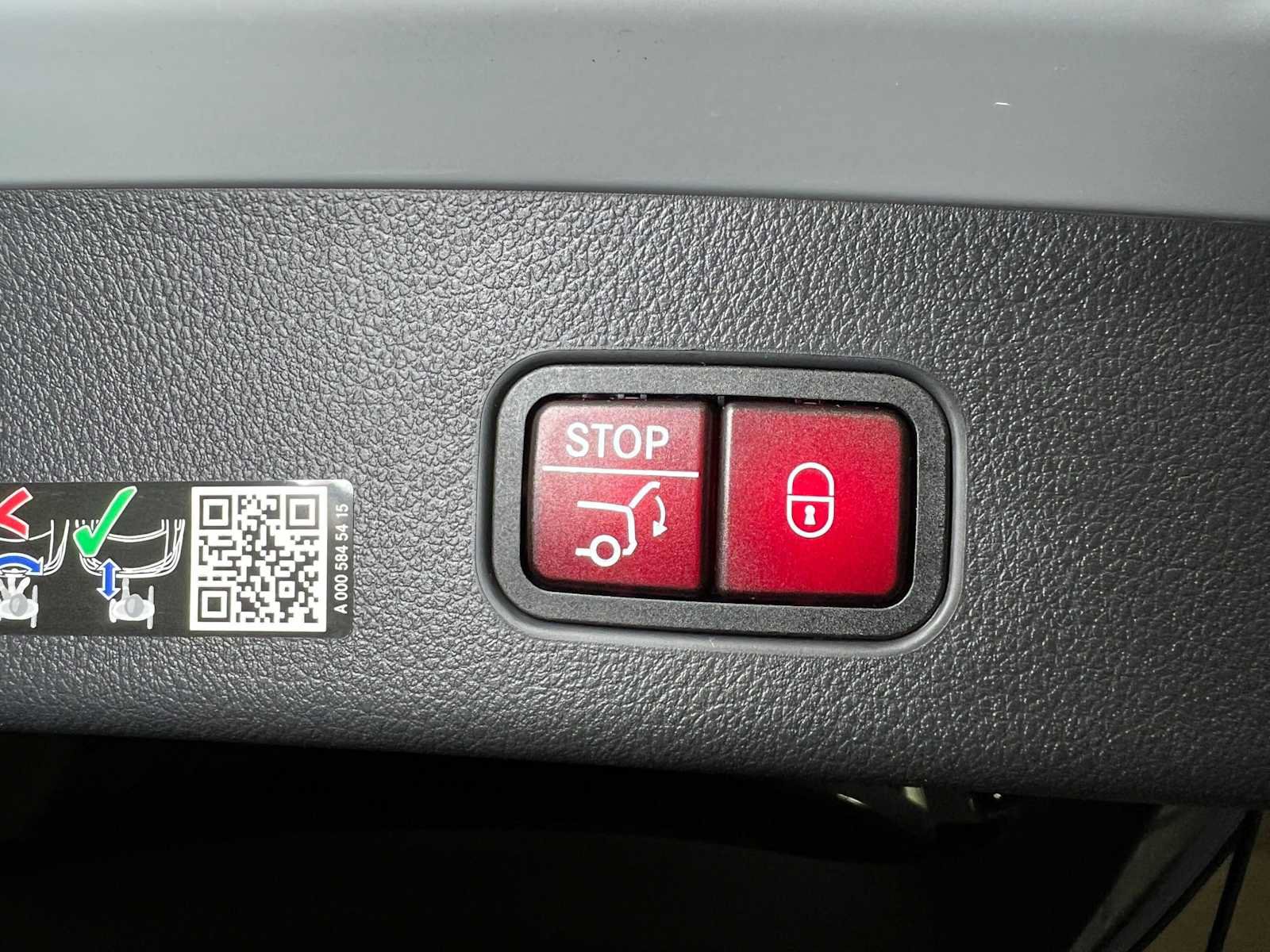 Certified 2026 Mercedes-Benz GLC 300 4MATIC image 17