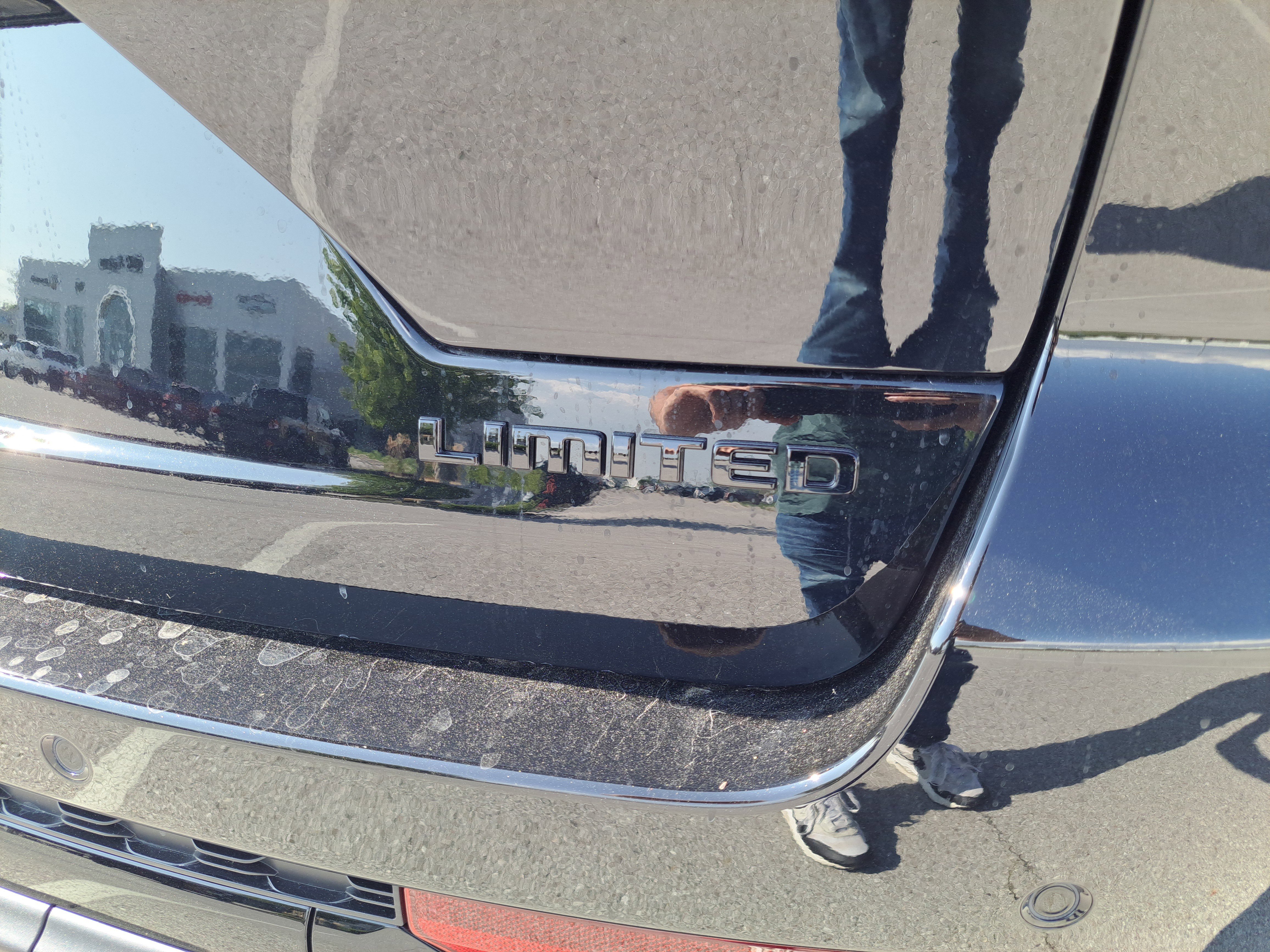 New 2025 Jeep Grand Cherokee Limited w/ Luxury Tech Group II image 8