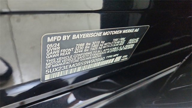 Used 2025 BMW X7 xDrive40i w/ Executive Package image 66