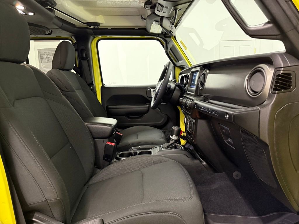 Used 2023 Jeep Wrangler Unlimited w/ Cold Weather Group image 17
