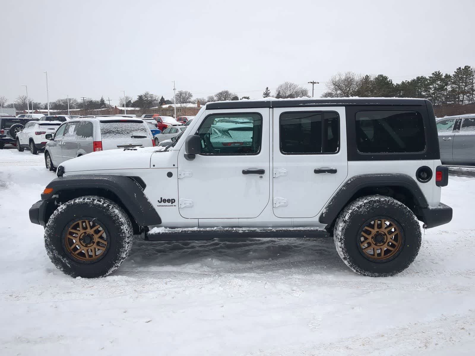 Used 2026 Jeep Wrangler Sport AWD/4WD image 11