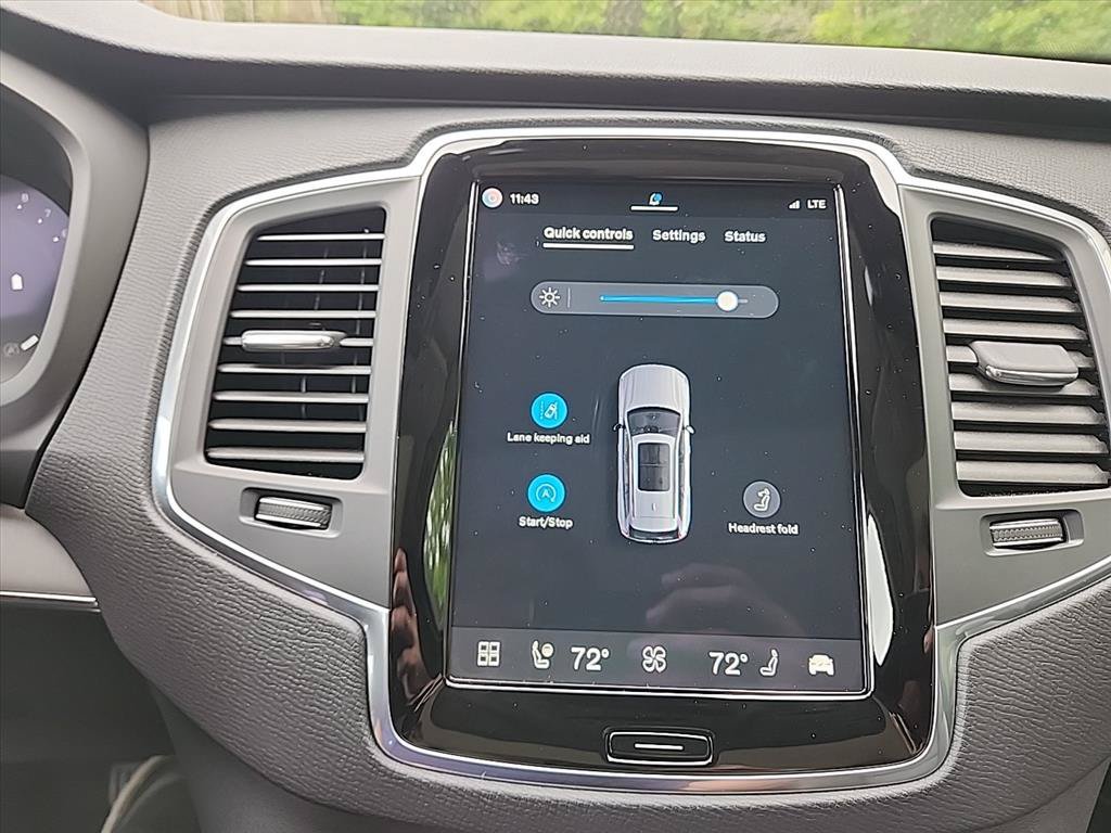 Certified 2025 Volvo XC90 B5 Core w/ Climate Package AWD/4WD image 17