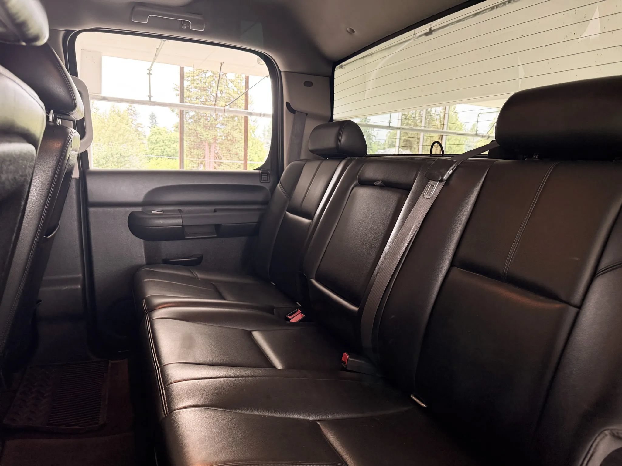 Used 2011 Chevrolet Silverado 2500 LT w/ Interior Plus Package AWD/4WD image 20