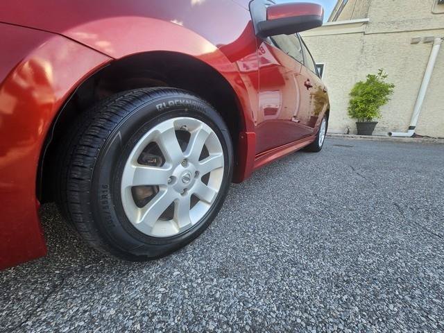 Used 2010 Nissan Sentra 2.0 SR w/ Convenience Pkg FWD image 21