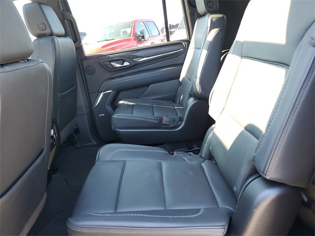 Used 2024 GMC Yukon XL Denali image 29