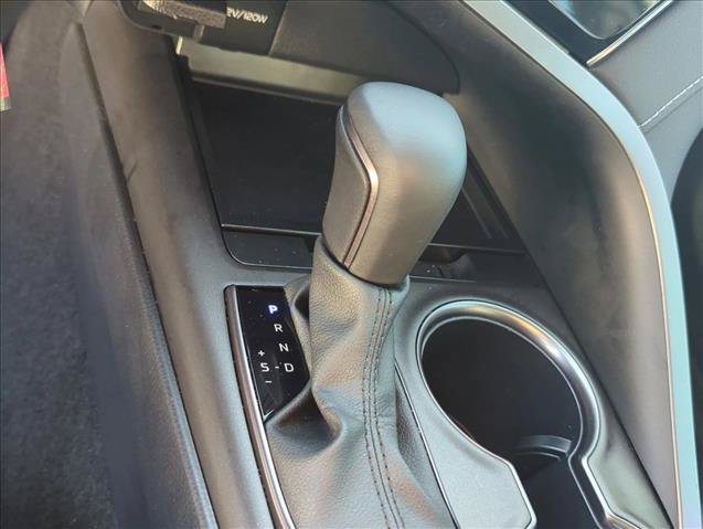 Used 2024 Toyota Camry SE FWD image 20