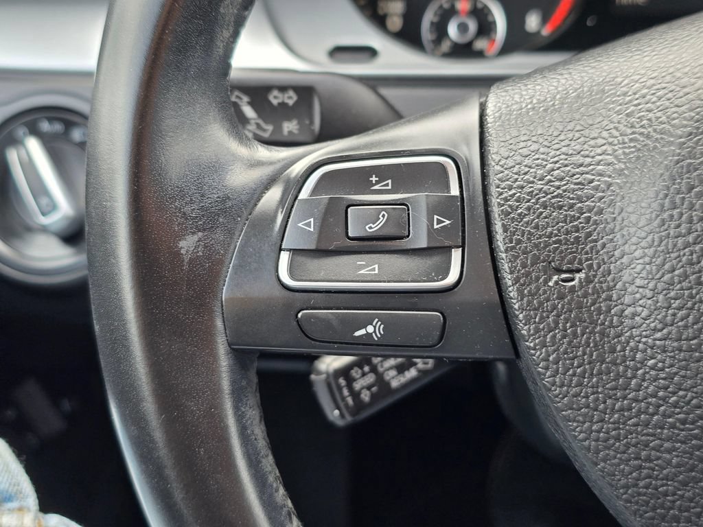 Used 2012 Volkswagen CC Sport FWD image 25