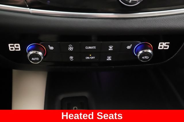 Used 2018 Buick Enclave Essence FWD image 4