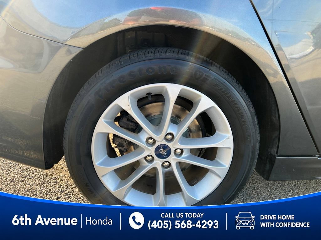 Used 2020 Ford Fusion SE FWD image 11