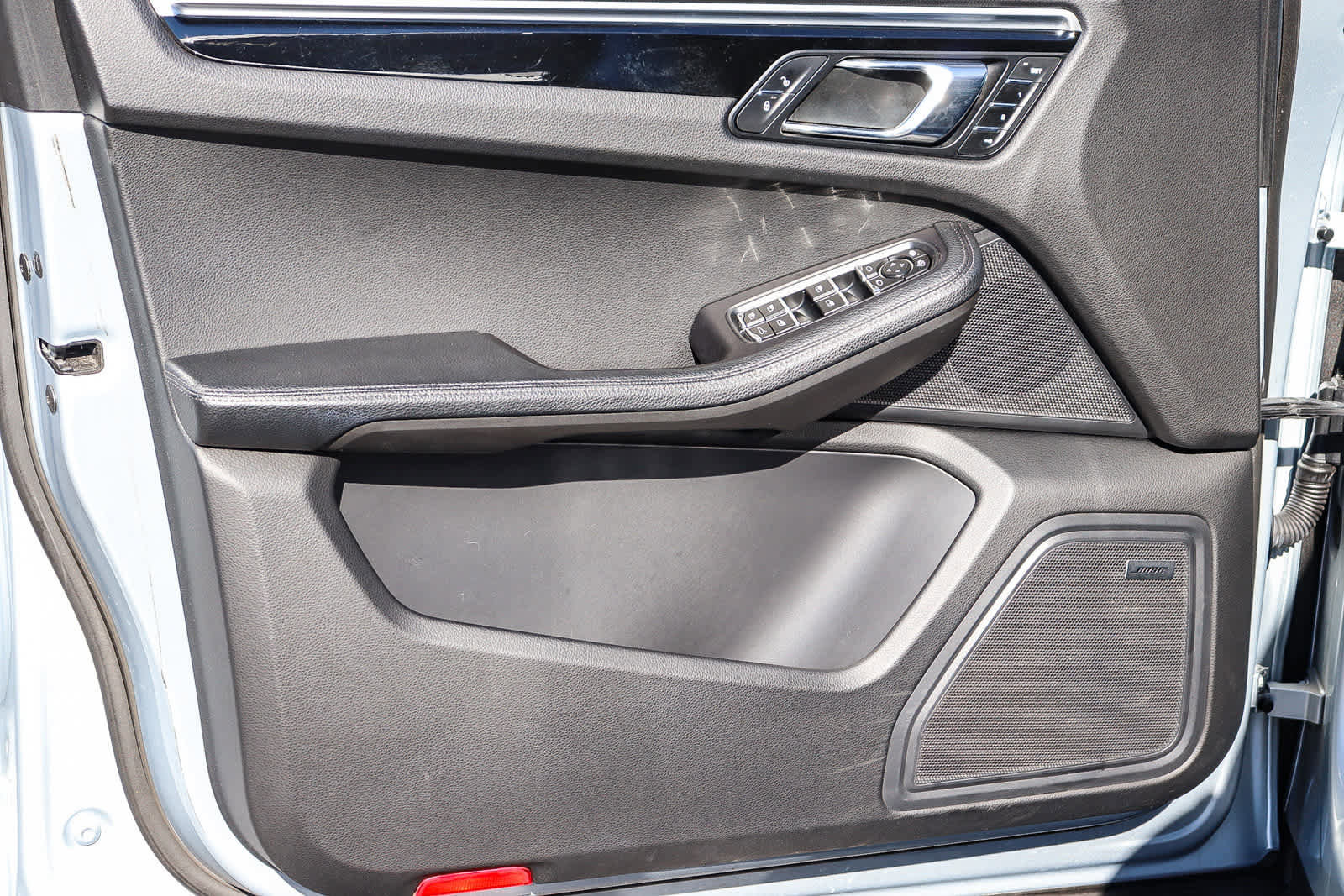 Used 2017 Porsche Macan image 20