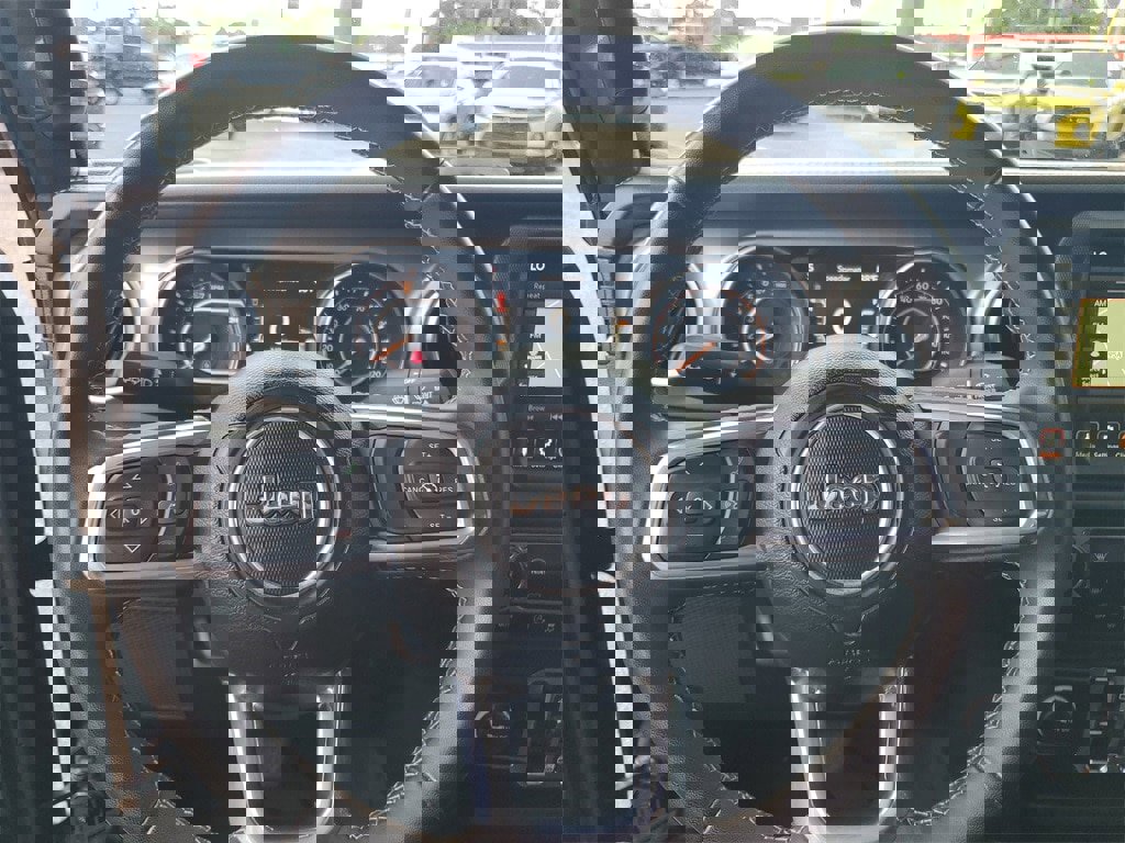 Used 2023 Jeep Gladiator Overland image 10