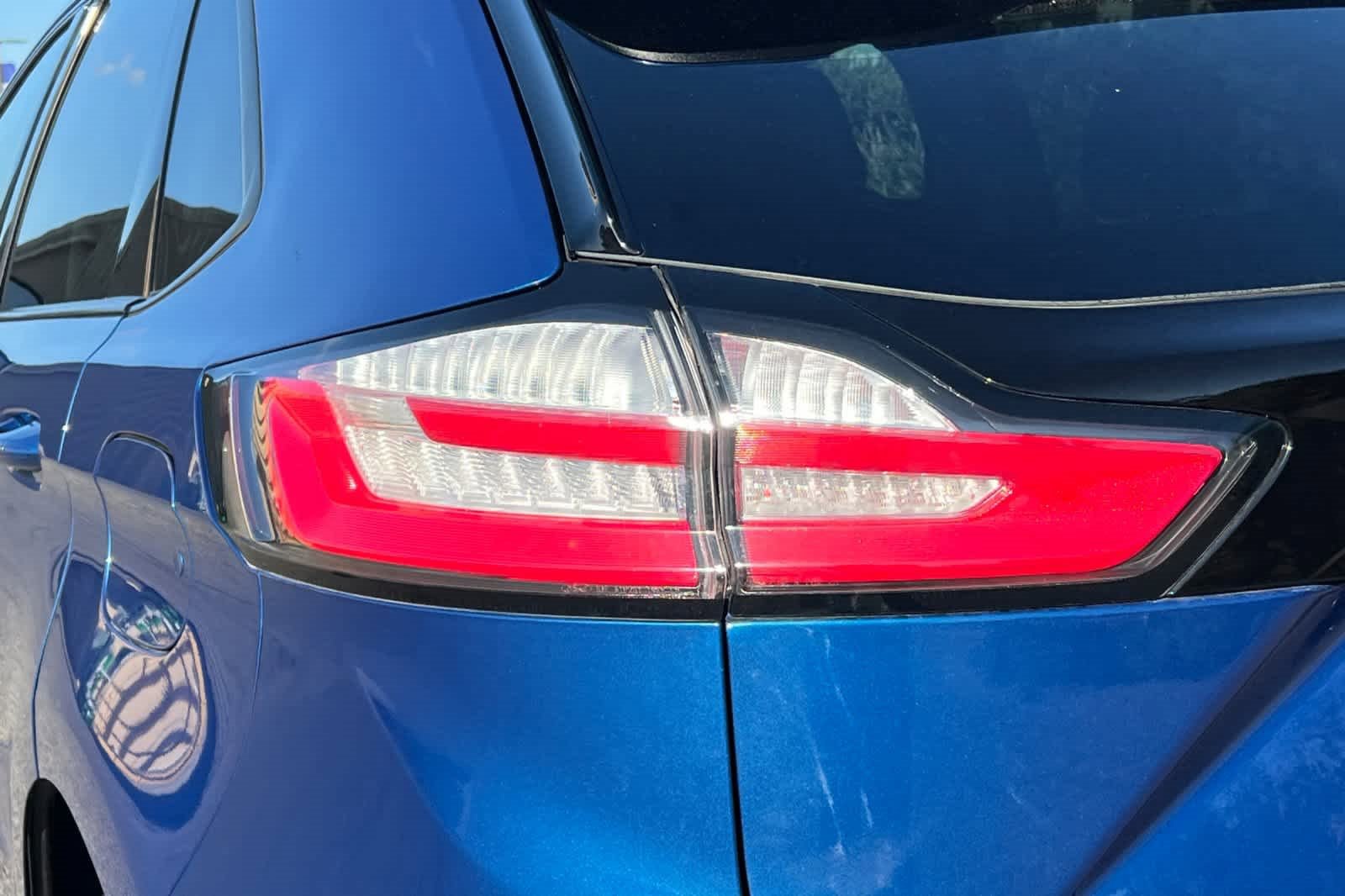 Certified 2024 Ford Edge SE w/ Black Appearance Package image 28