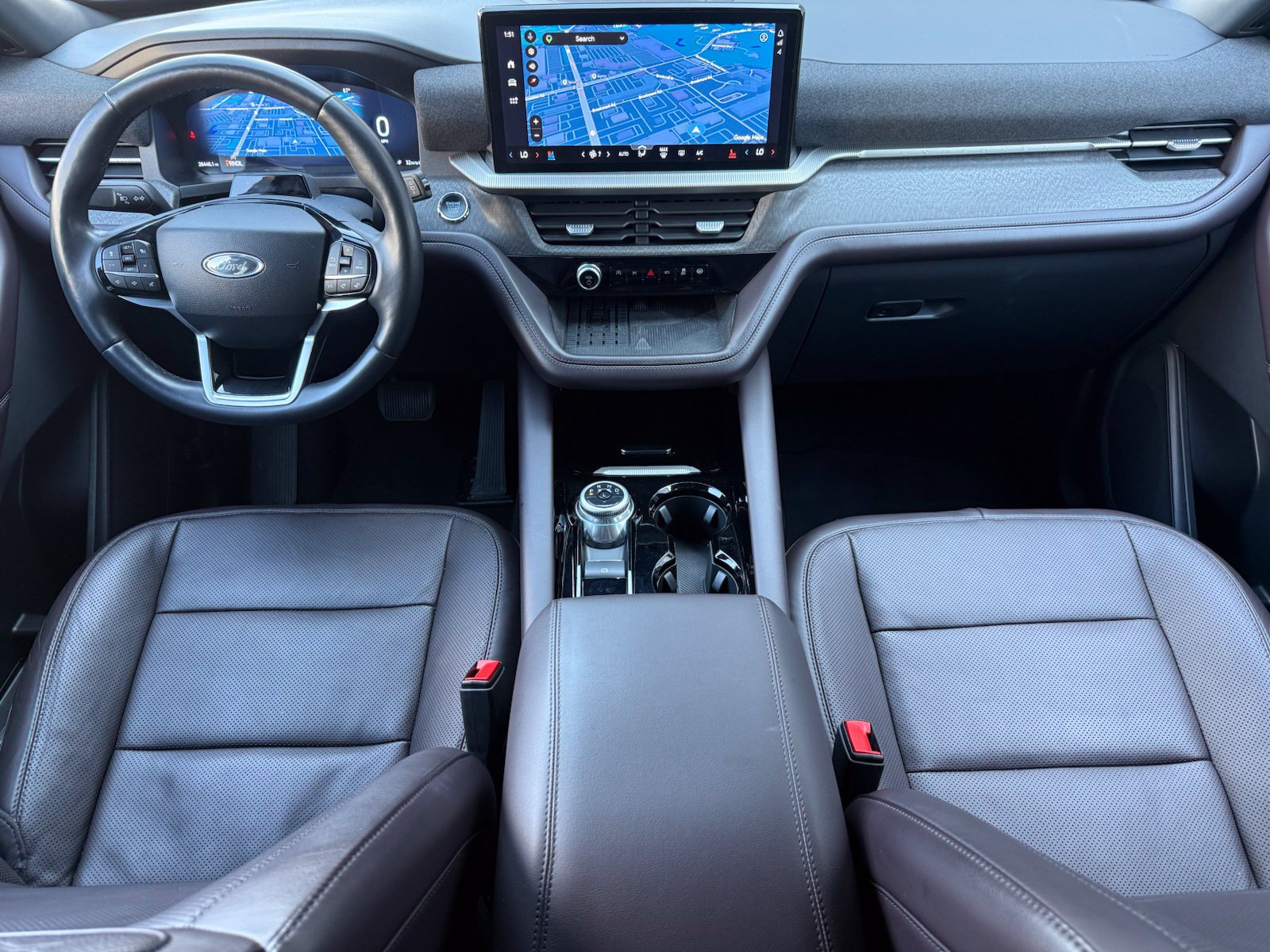 Used 2025 Ford Explorer Platinum w/ LUX Leather Package AWD/4WD image 2