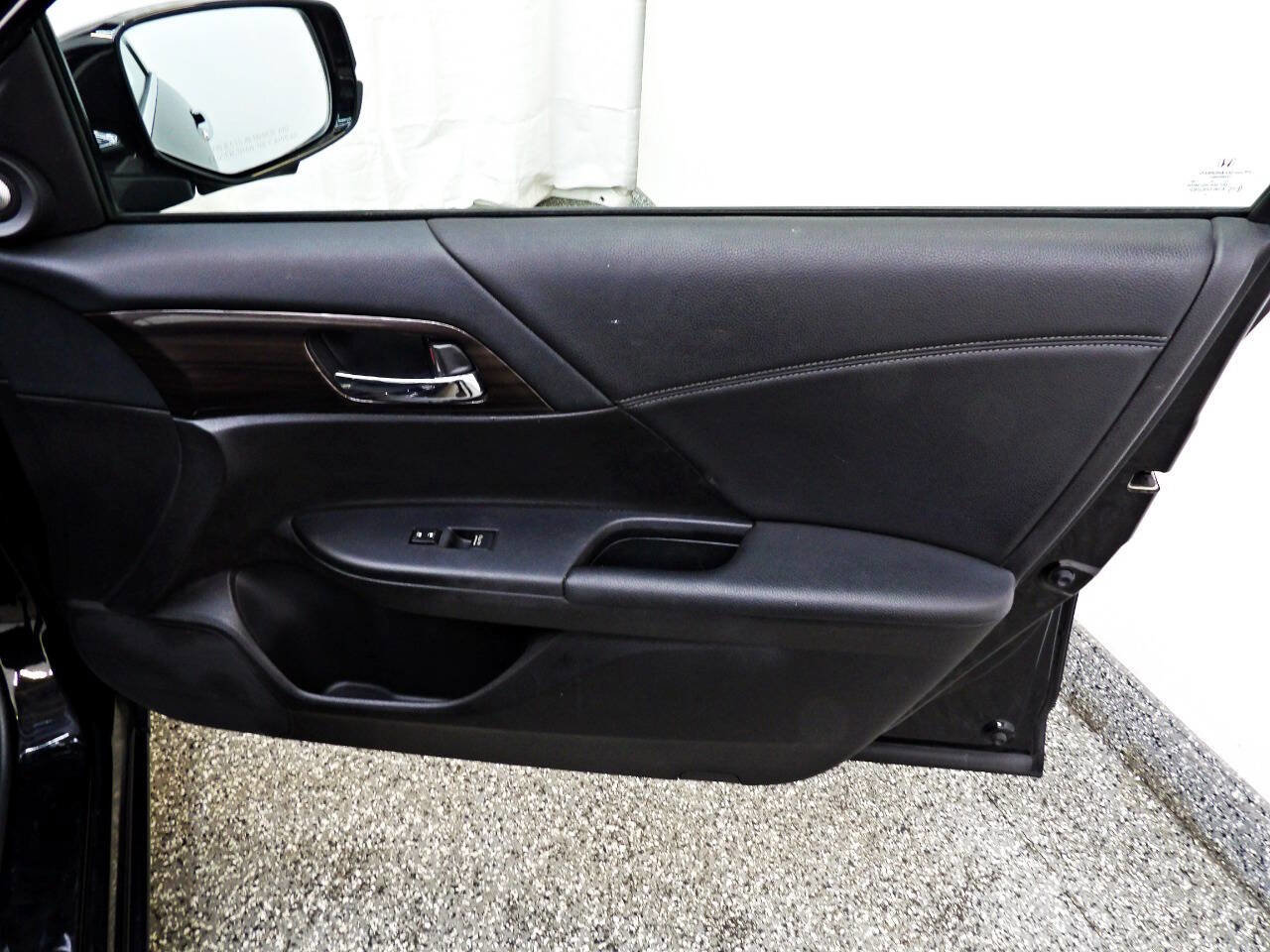 Used 2016 Honda Accord EX-L image 11