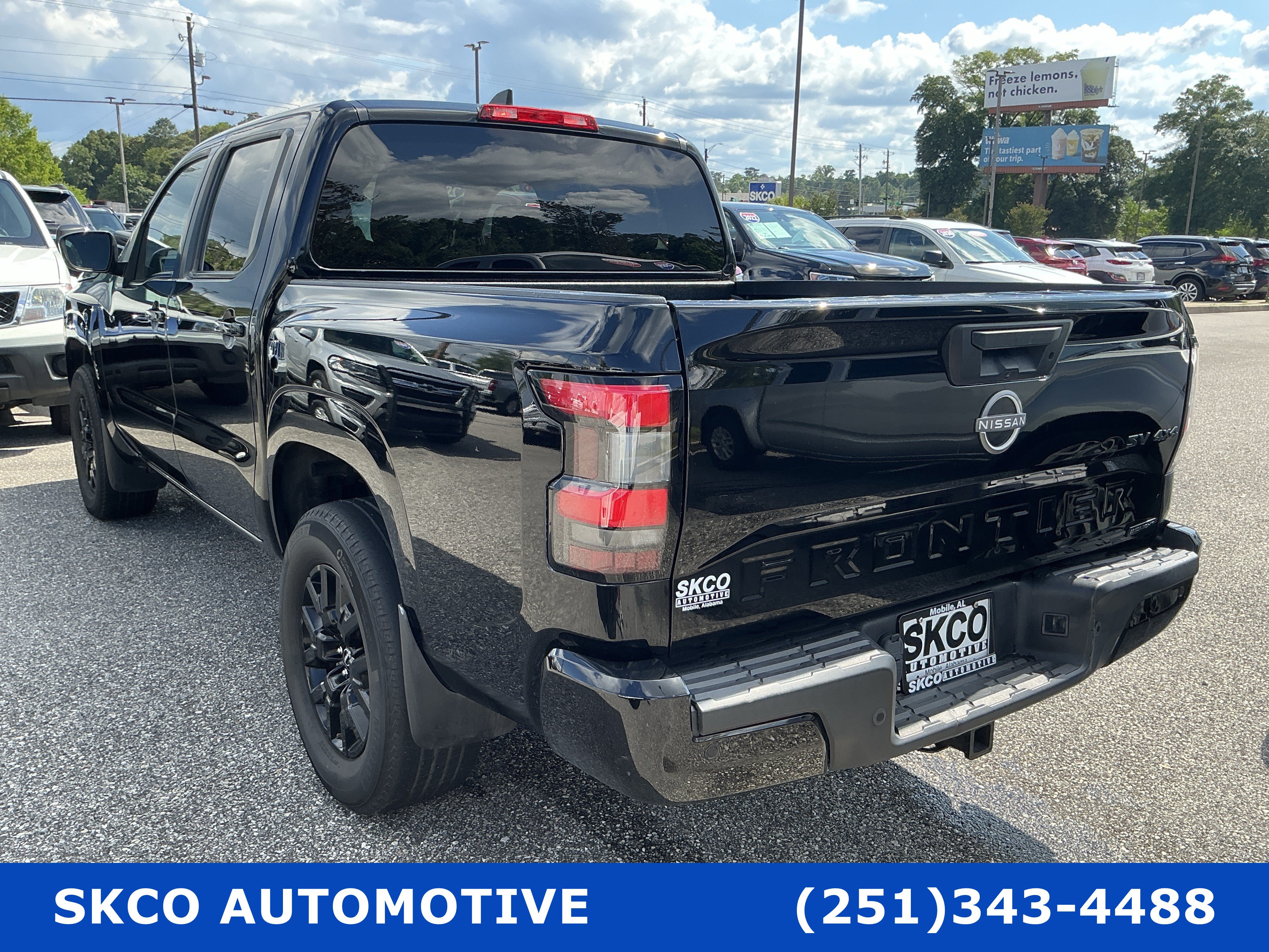 Used 2023 Nissan Frontier SV w/ Midnight Edition Package AWD/4WD image 3