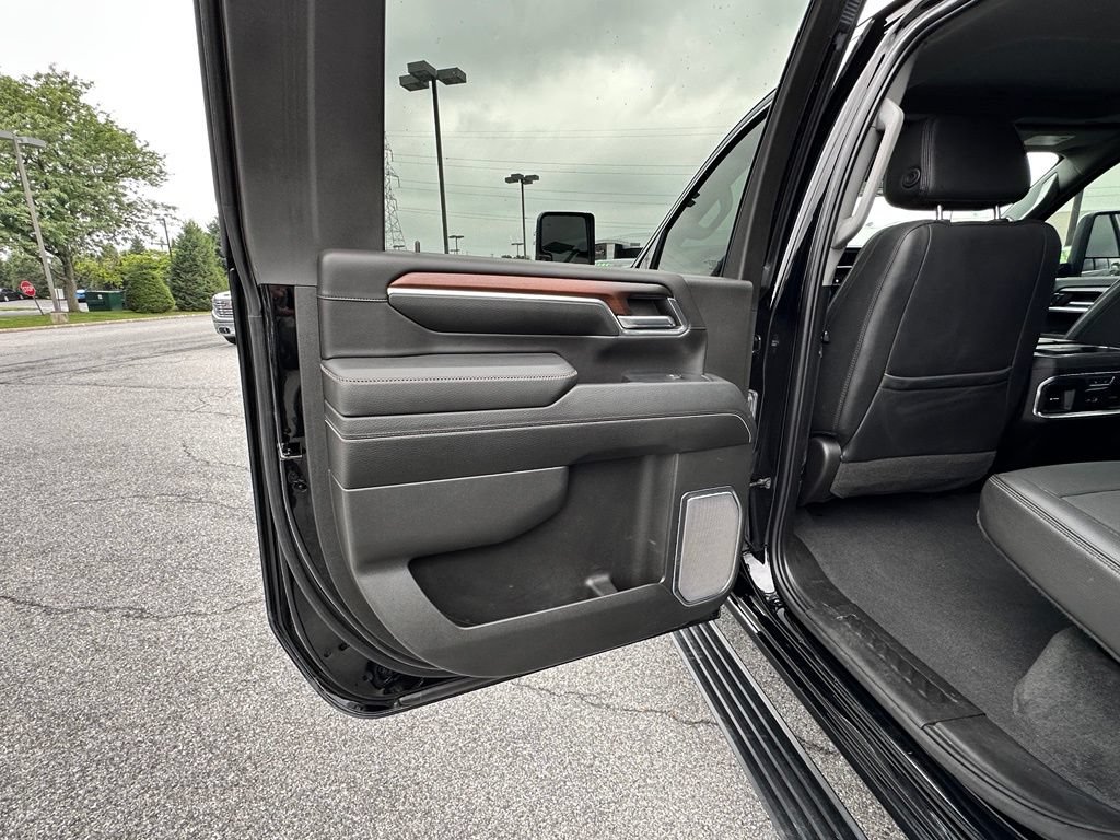 Used 2024 GMC Sierra 2500 Denali w/ Denali Reserve Package AWD/4WD image 27