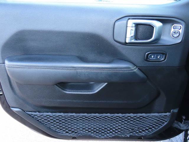 Used 2023 Jeep Gladiator Overland w/ Popular Equipment Package image 17