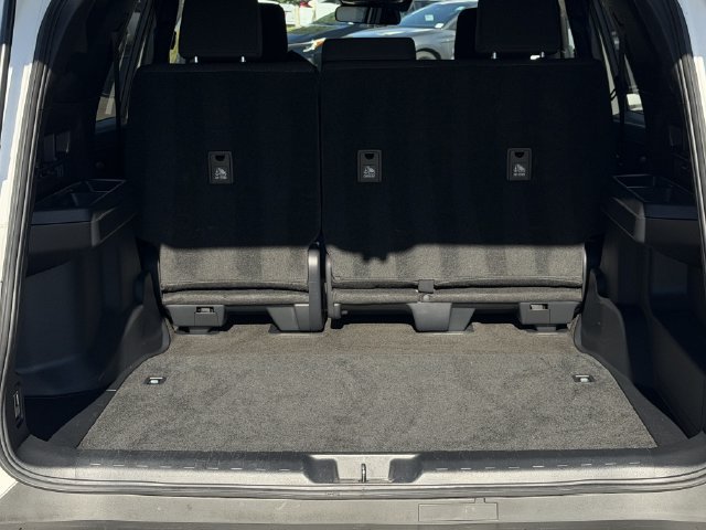 Used 2025 Toyota 4Runner SR5 AWD/4WD image 25