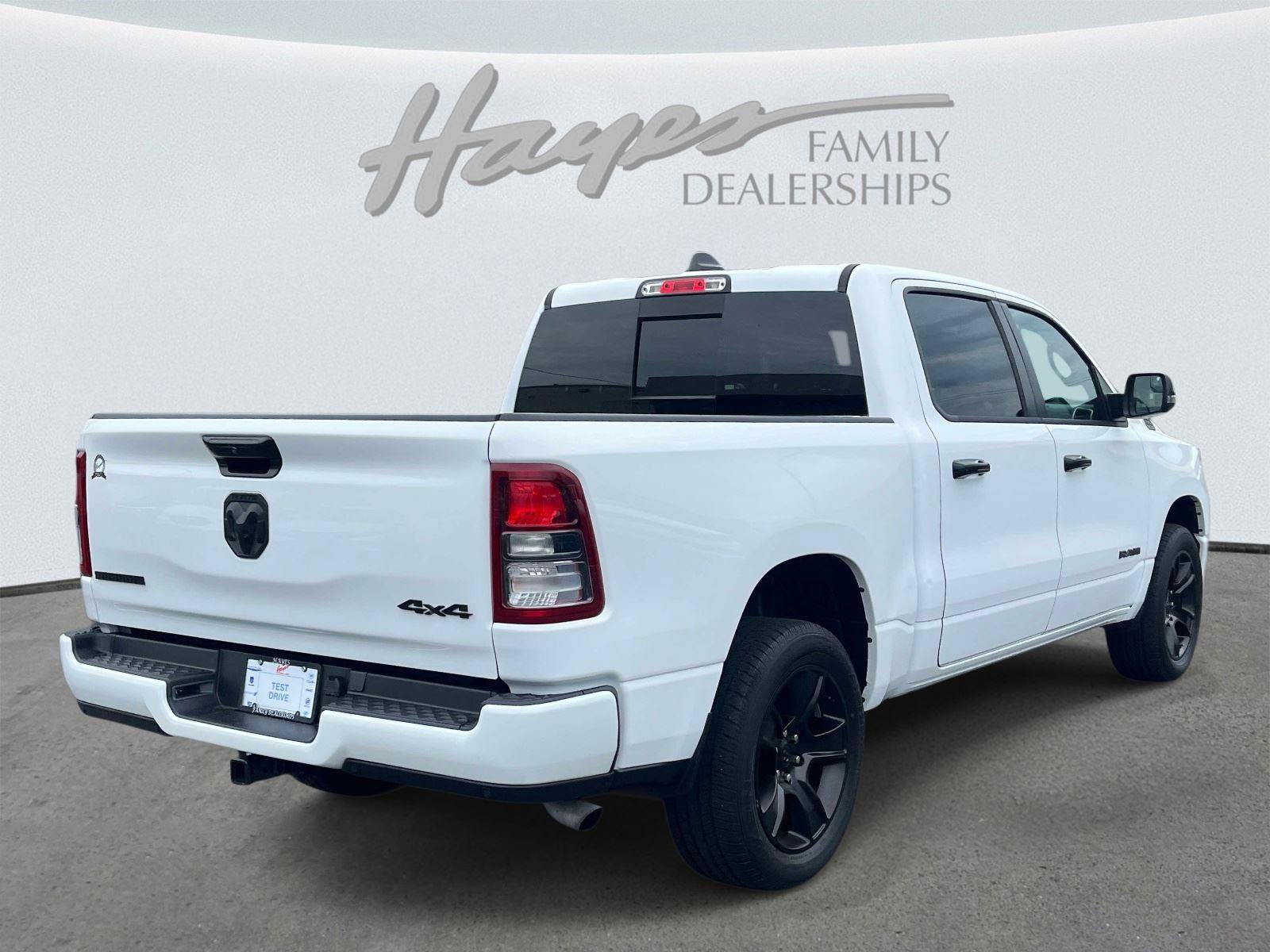 Used 2023 RAM 1500 Big Horn AWD/4WD image 3