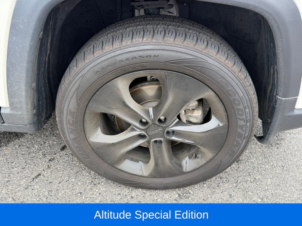 Used 2020 Jeep Compass Latitude image 16