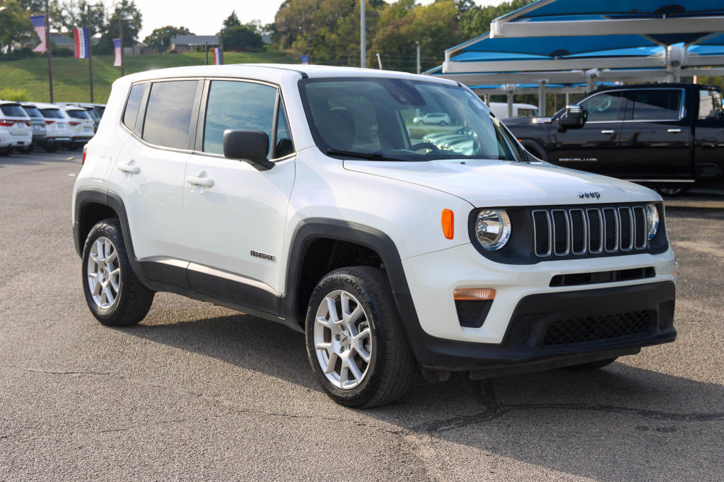 Used 2023 Jeep Renegade Latitude AWD/4WD image 1