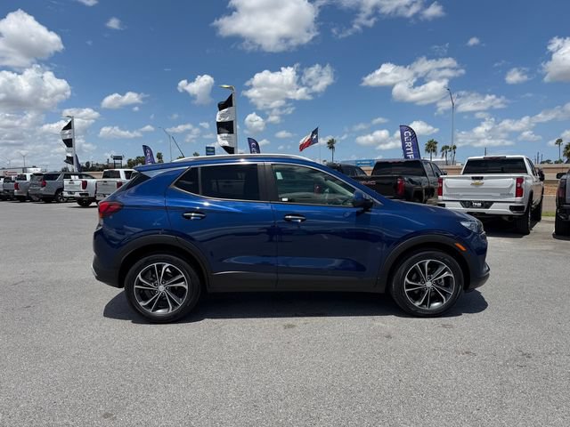 Used 2023 Buick Encore GX Select w/ Safety Package II FWD image 4