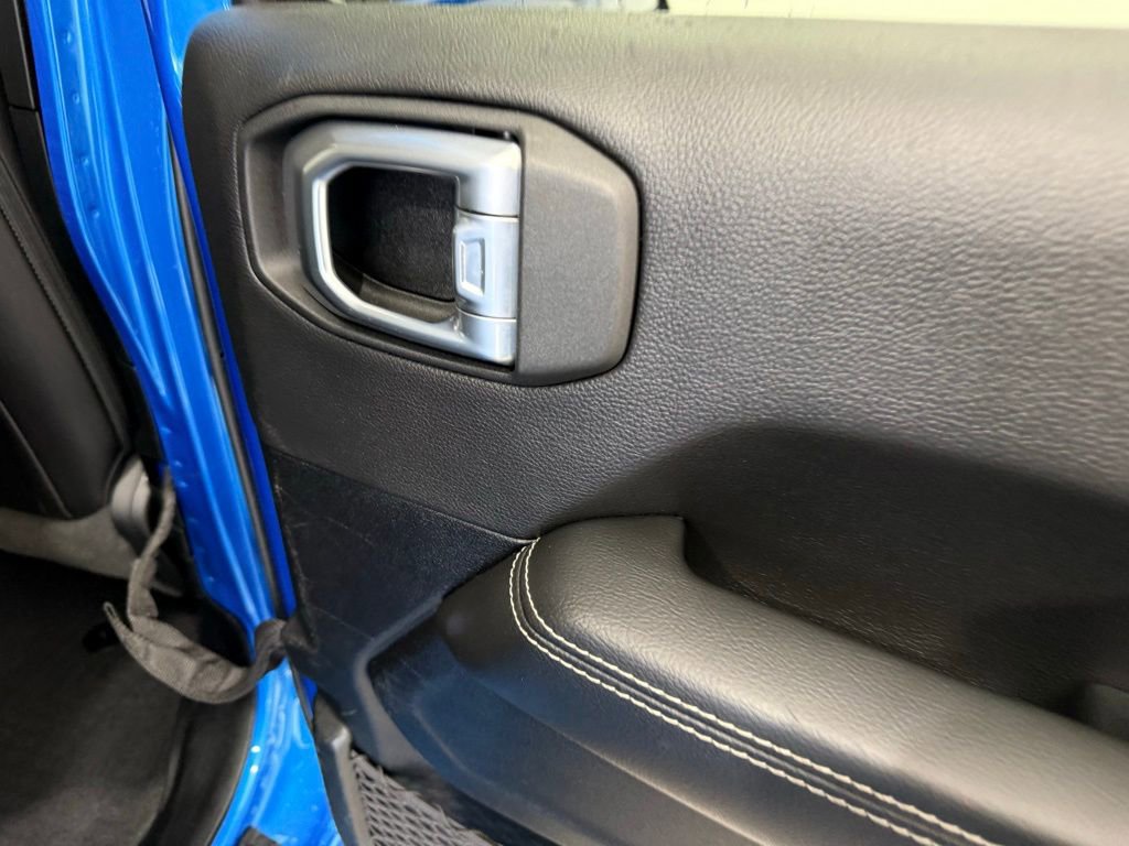 Used 2021 Jeep Gladiator Overland w/ Uconnect 4C Nav & Sound Group image 28