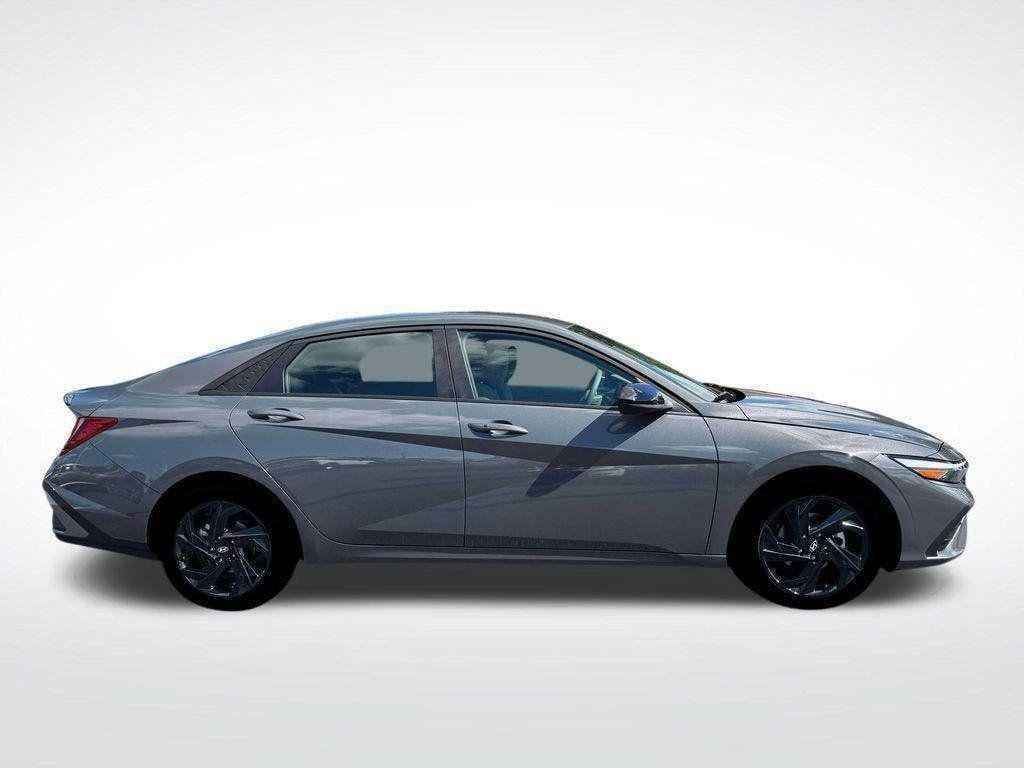 New 2026 Hyundai Elantra Sport FWD image 9