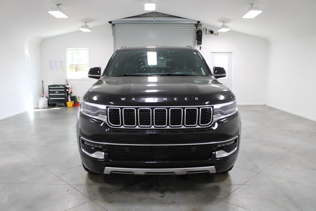 Used 2024 Jeep Wagoneer Series III image 3