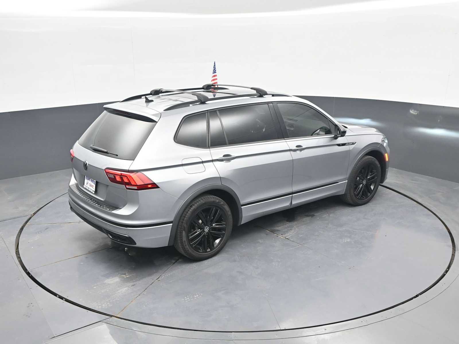 Used 2022 Volkswagen Tiguan SE R-Line AWD/4WD image 40