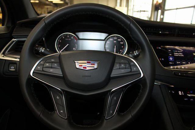New 2026 Cadillac XT5 Luxury image 18