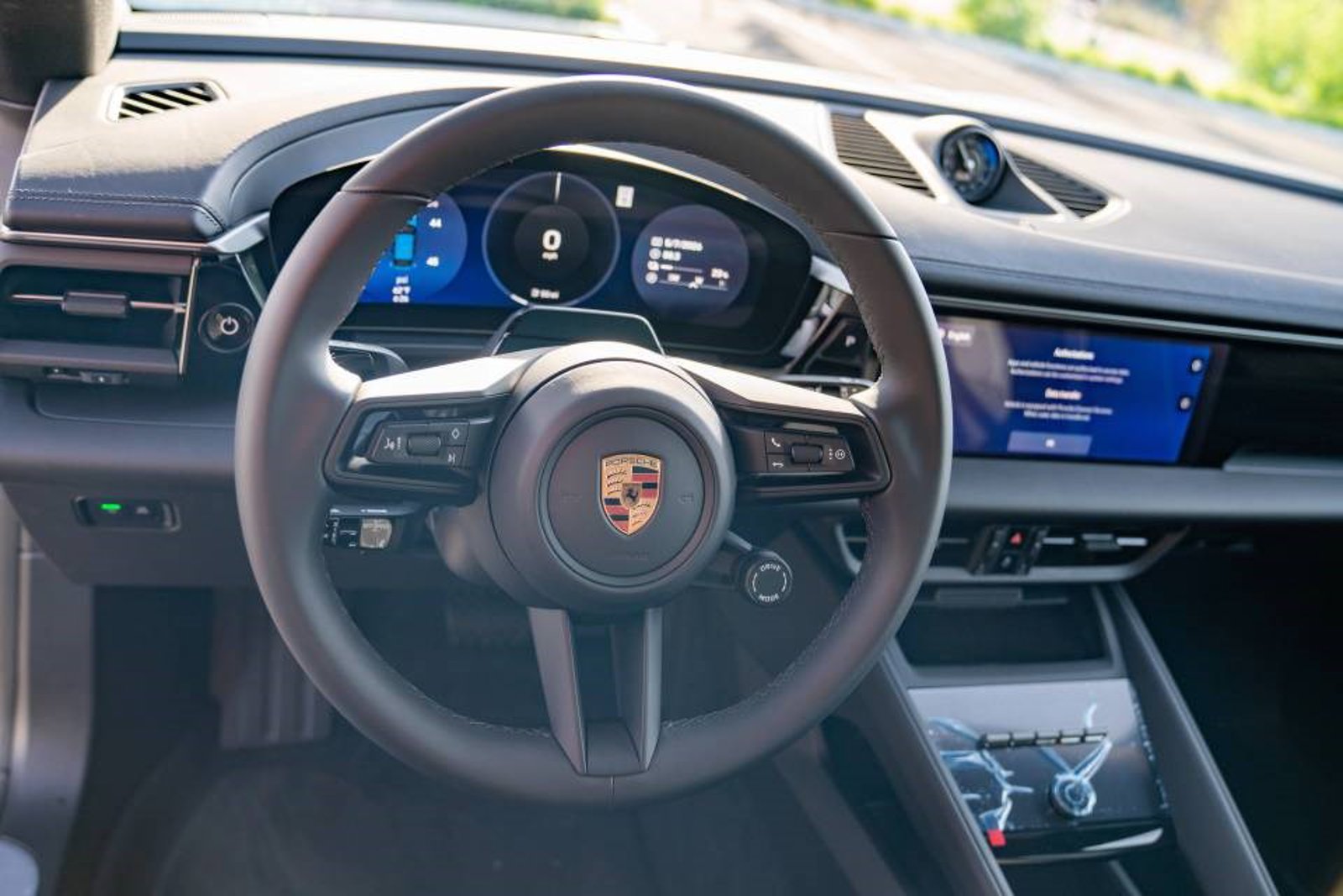 New 2026 Porsche Macan 4 Electric AWD/4WD image 14