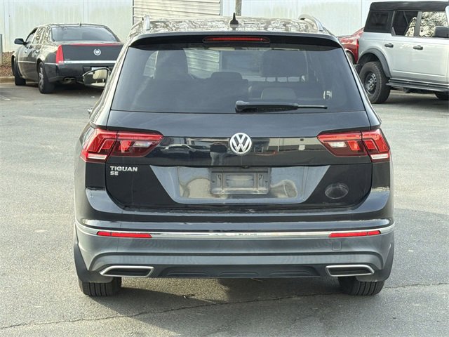 Used 2020 Volkswagen Tiguan SE w/ Panoramic Sunroof Package image 5