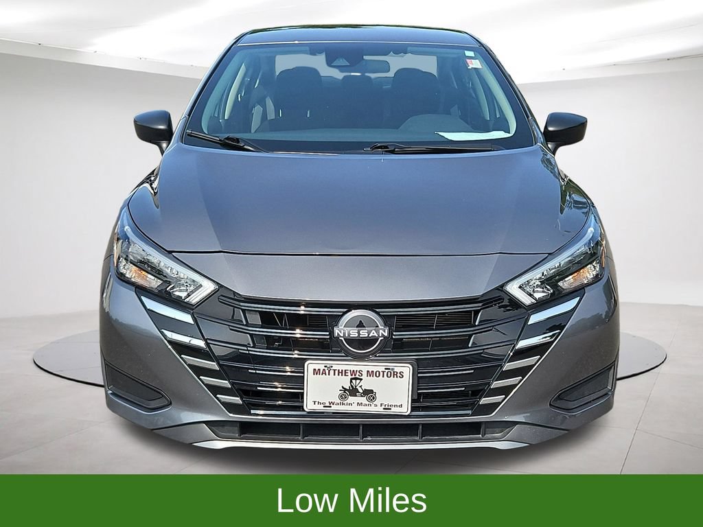 Used 2025 Nissan Versa S FWD image 2