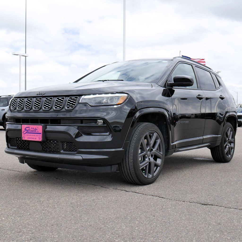 Used 2024 Jeep Compass Limited w/ High Altitude Package AWD/4WD image 15
