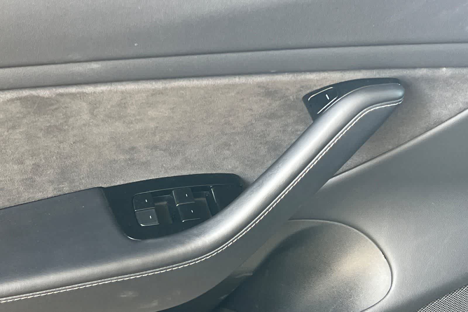 Used 2018 Tesla Model 3 Long Range RWD image 15