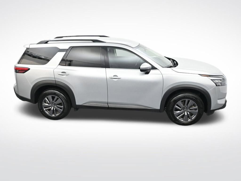 Used 2024 Nissan Pathfinder SV image 24