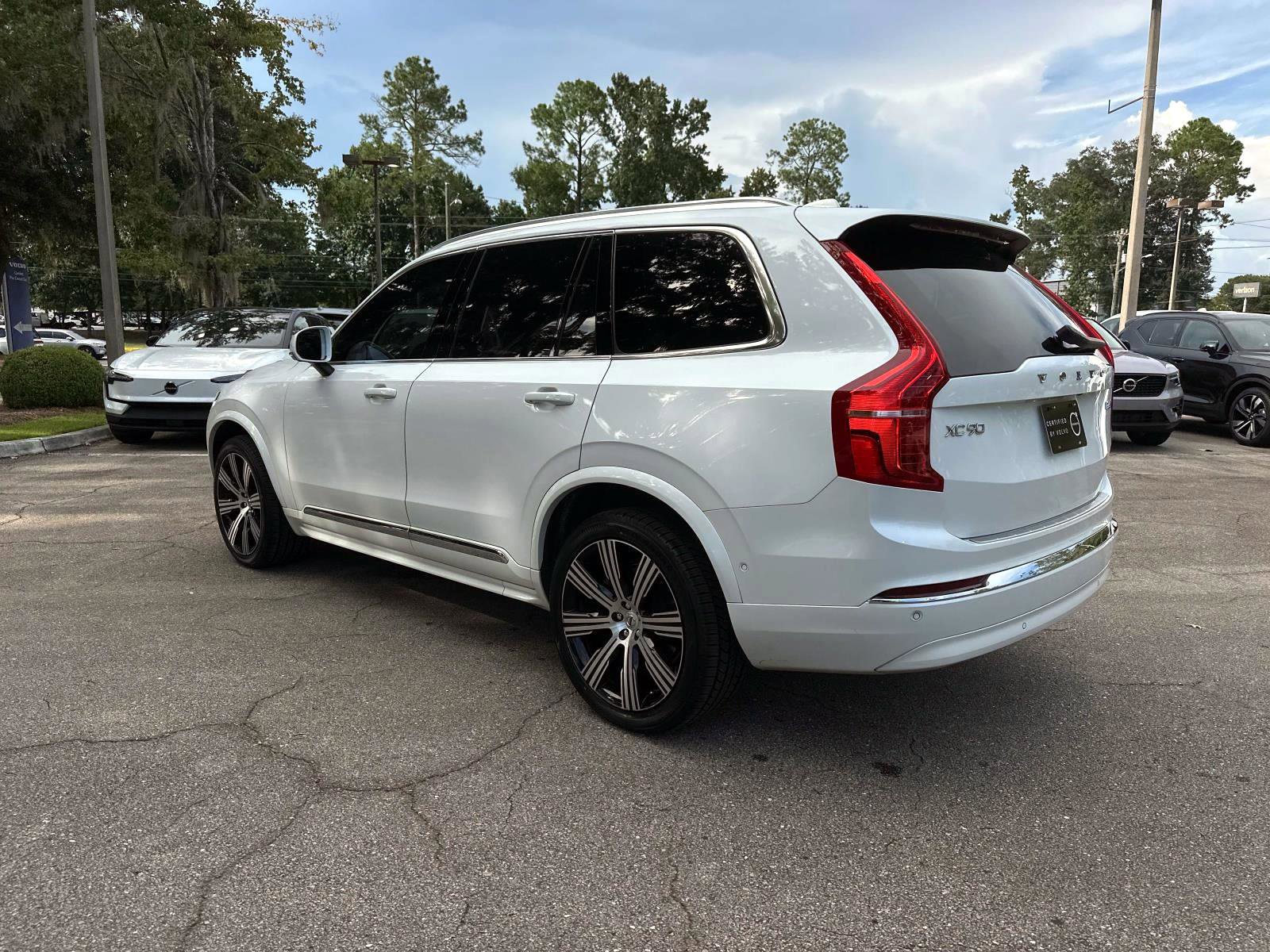 Certified 2023 Volvo XC90 B6 Ultimate w/ Protection Package Premier image 5